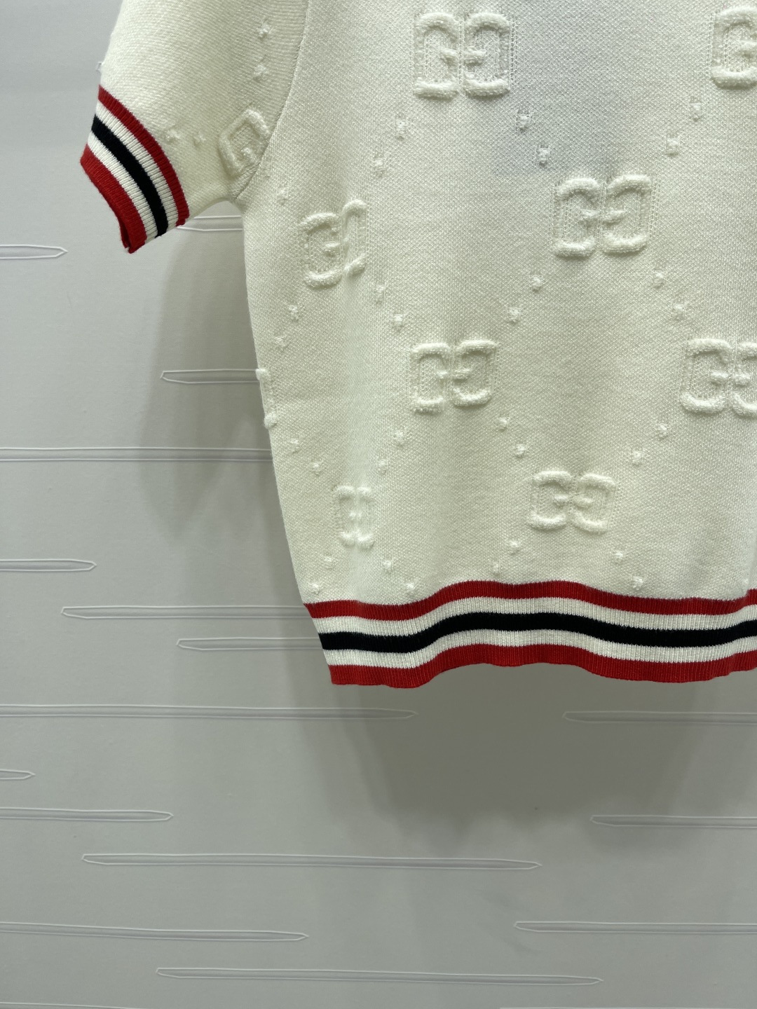 Women's short sleeves
